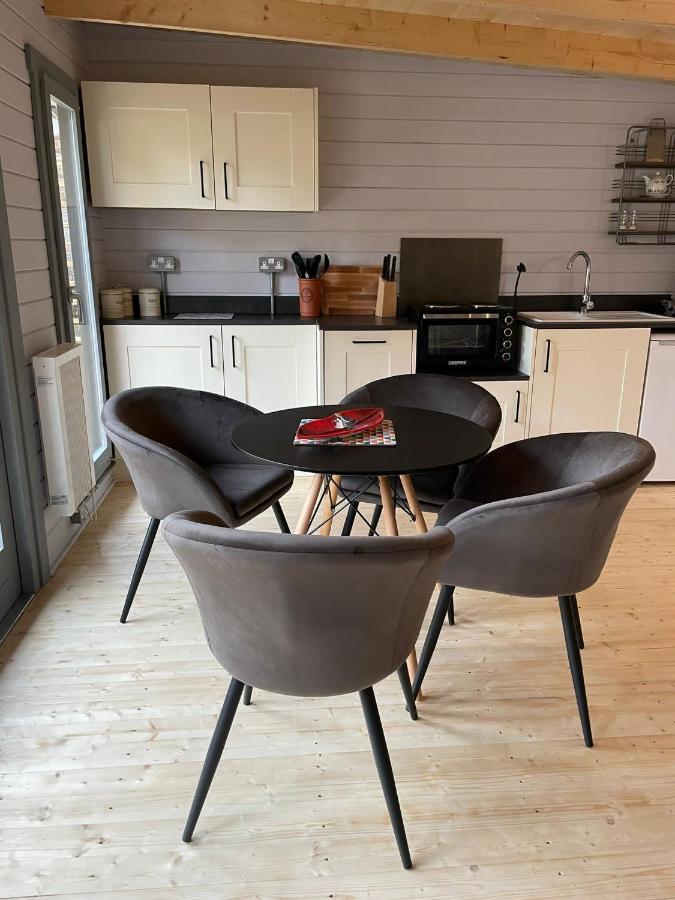 Cromwell Lodge, Cromer, Moments From The Beach! Apartment *